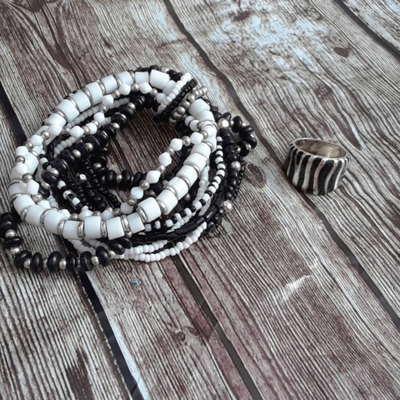 Jewelry - Ring and bracelet black and white and silver